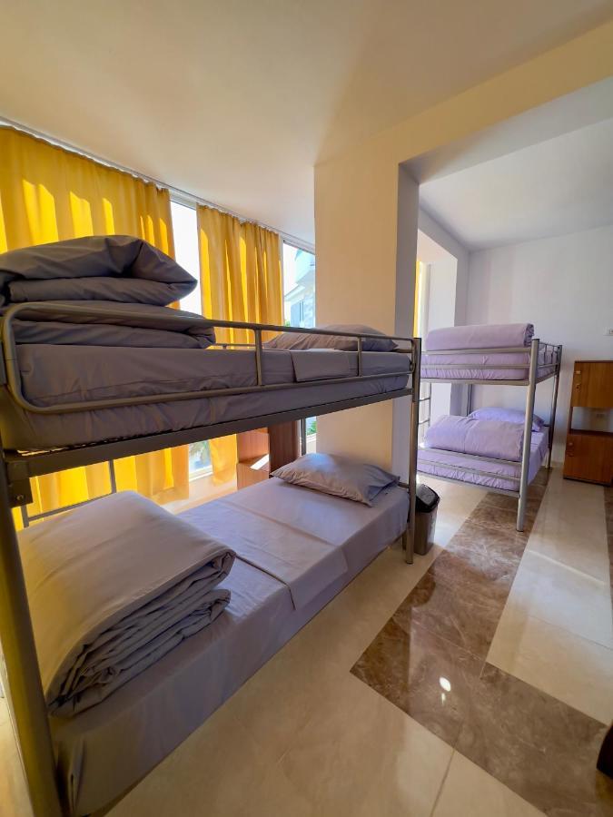 North Star Hostel Shkoder Bagian luar foto