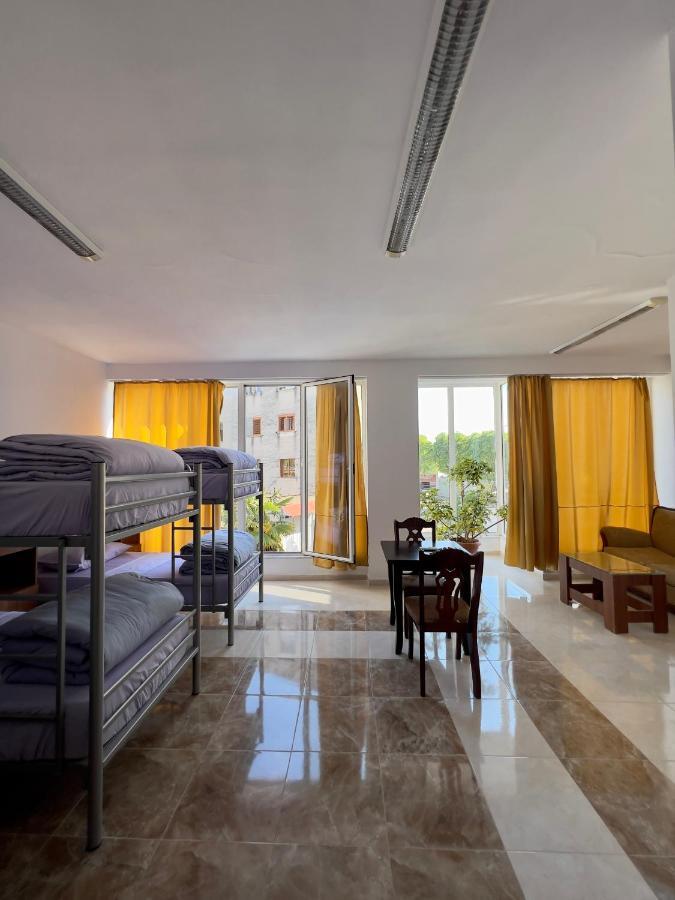 North Star Hostel Shkoder Bagian luar foto